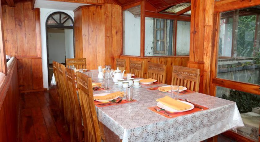 Bezel Bungalow Nuwara Eliya Buitenkant foto