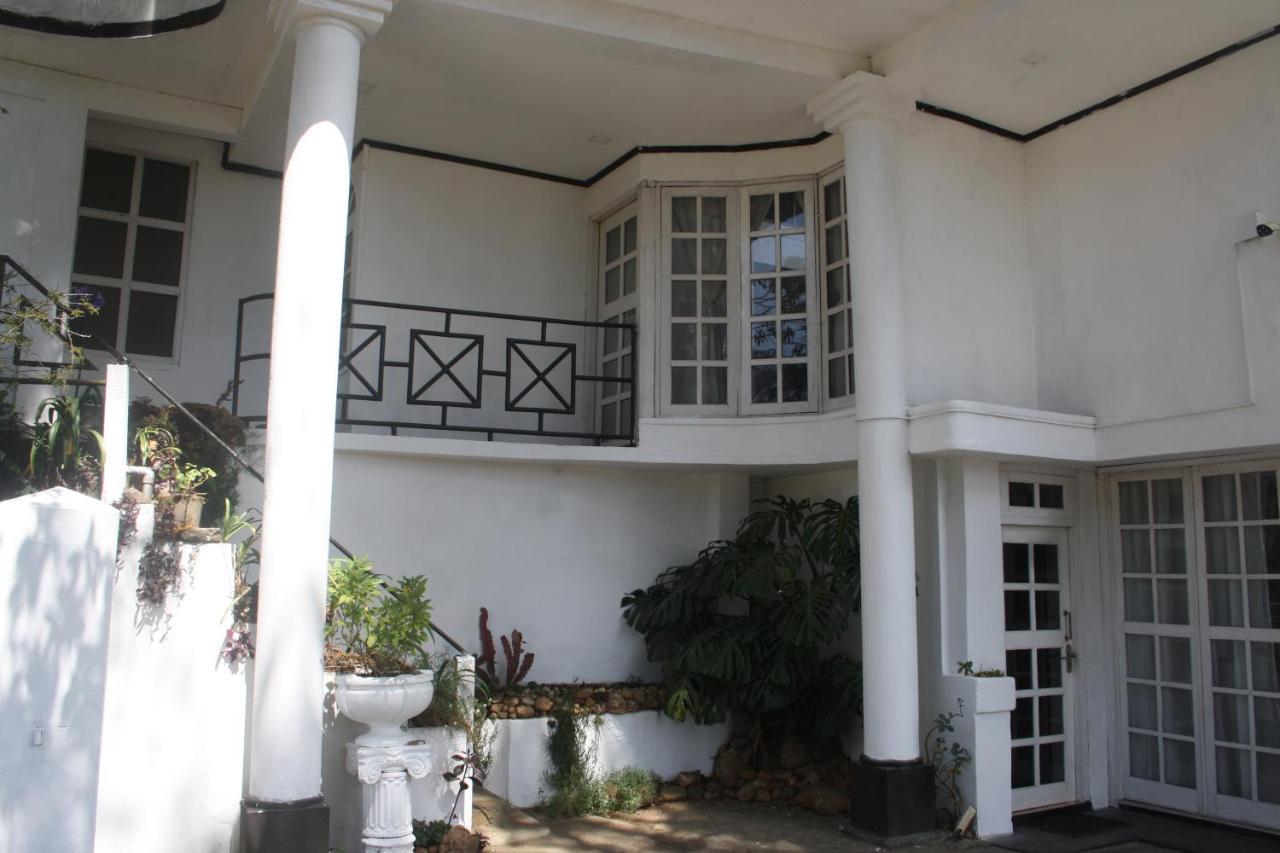Bezel Bungalow Nuwara Eliya Buitenkant foto